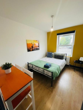 Portobello Self Check-In Rooms 611, London